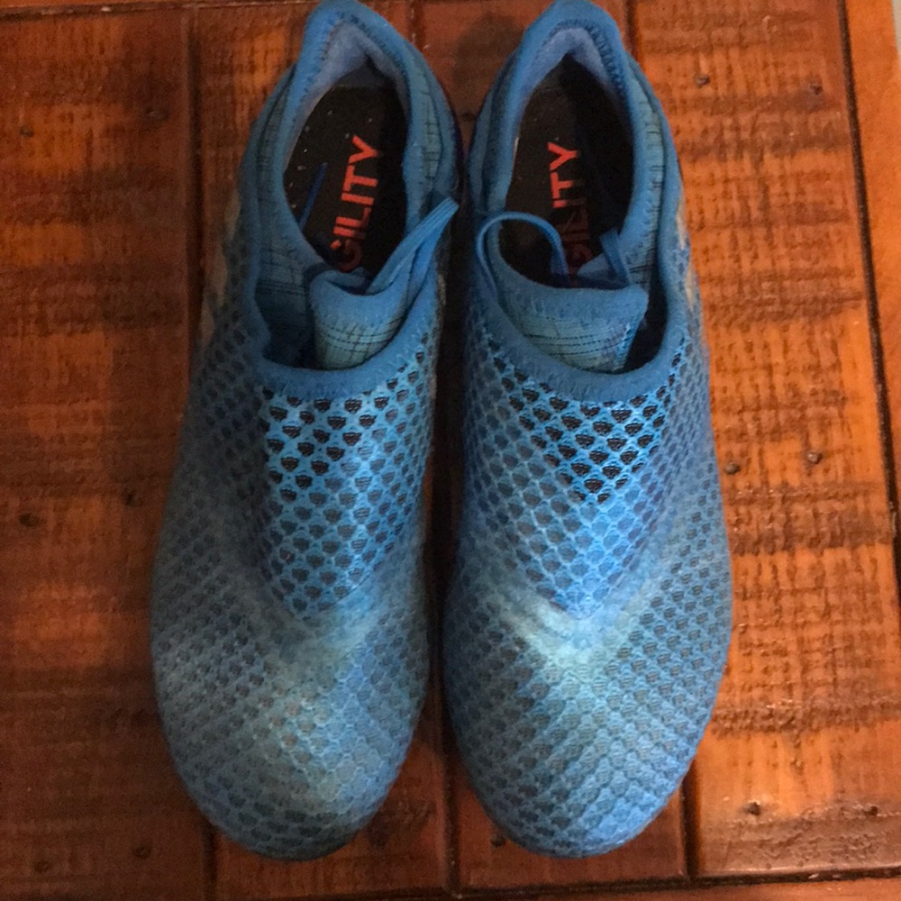 Adidas soccer cleats! Size kids 4! - Picture 5 of 8